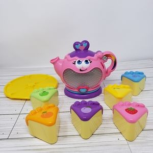Leap Frog Musical & Light Up Tea Time Electronic Pitcher & Cake Pieces with Tray